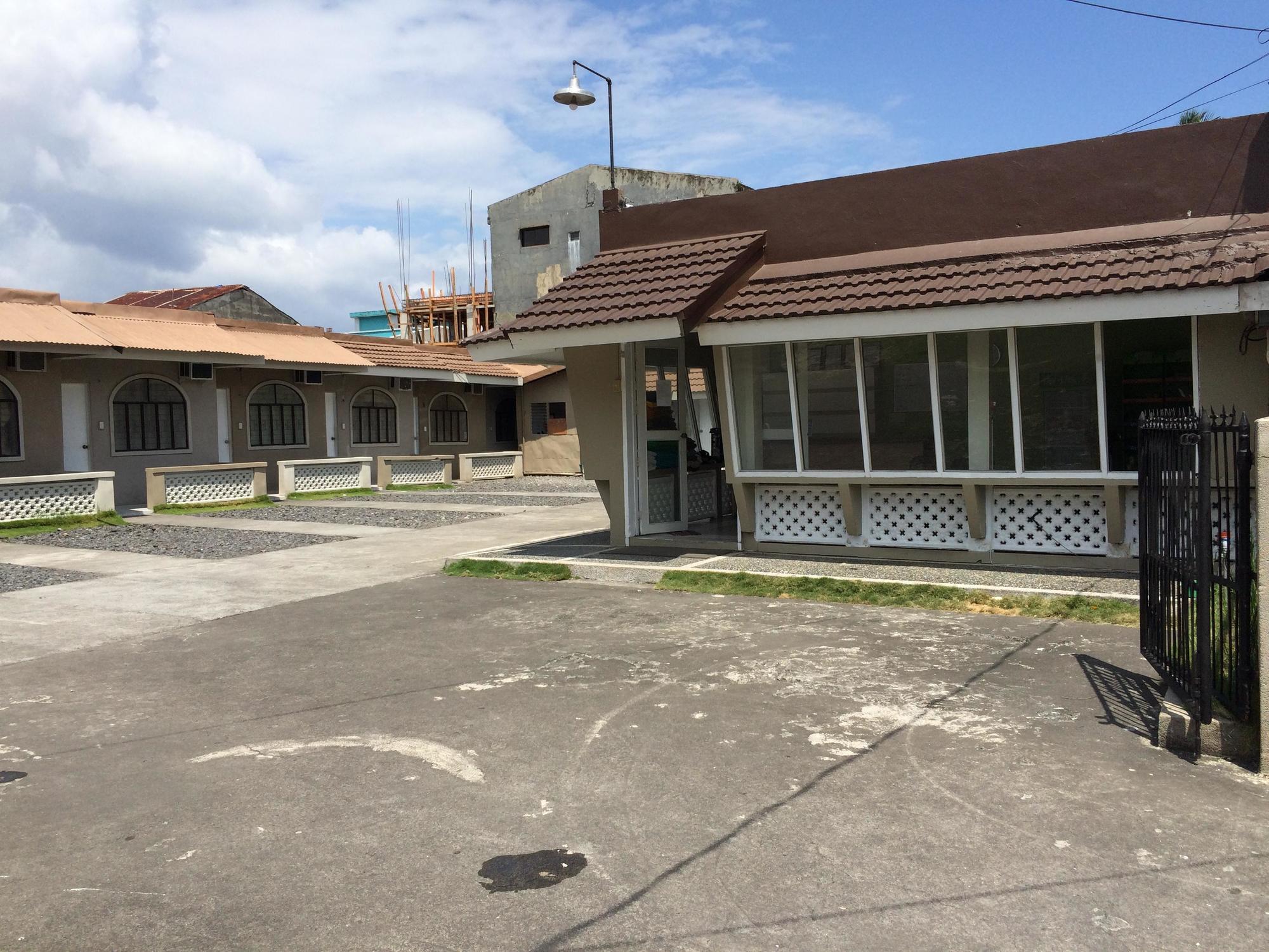 Night & Day Inn Legazpi Dış mekan fotoğraf